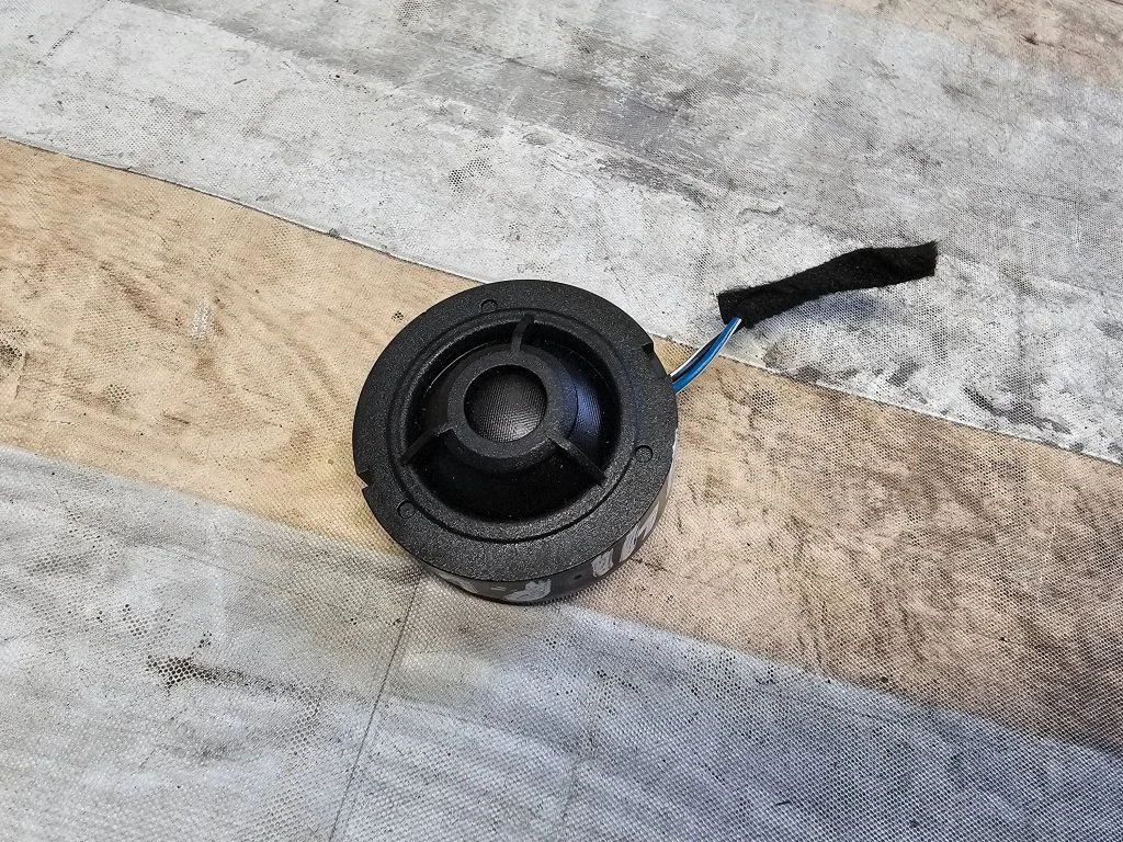 Front door high frequency speaker 8T0857506
