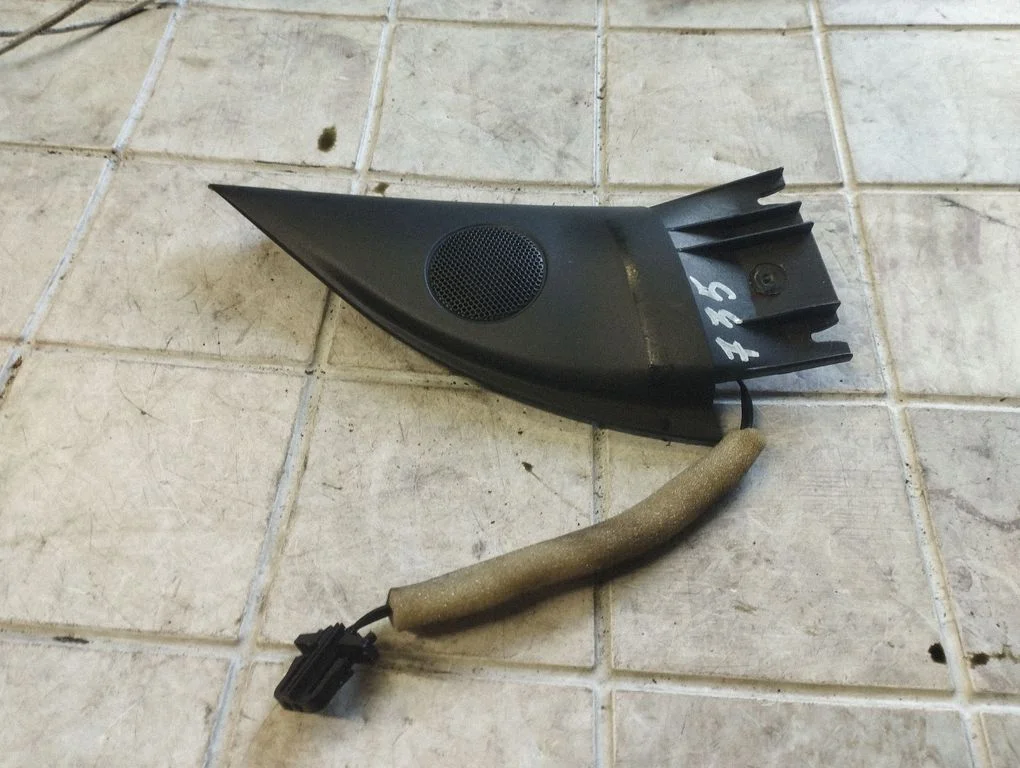 Front door high frequency speaker – Skoda Superb B5 (3U) (2001-2008)