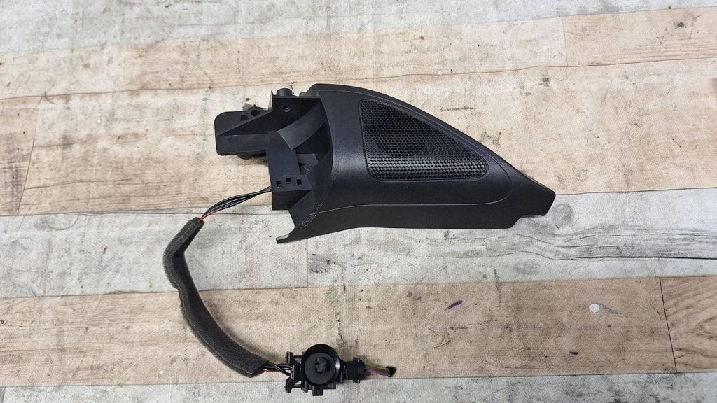 Front door high frequency speaker 1K9837974