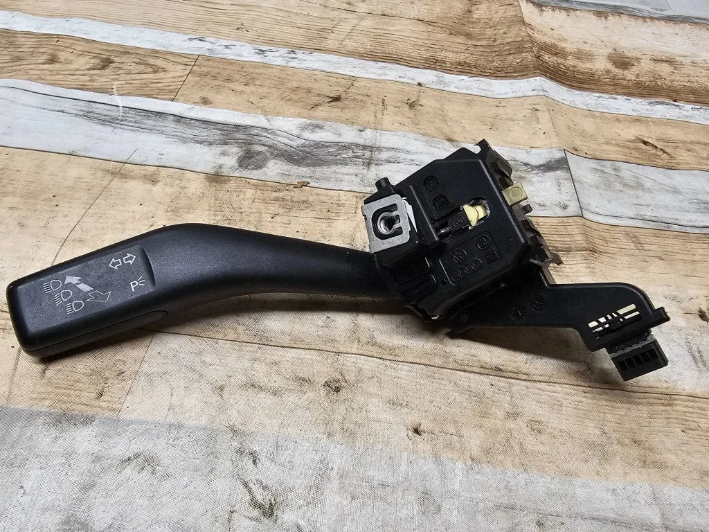 Suunatulede/tulede hoob – Skoda Octavia Mk2 (1Z) (2004-2013)