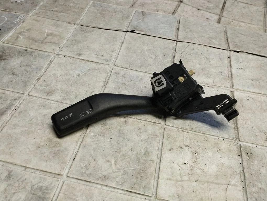 Suunatulede/tulede hoob – Skoda Octavia Mk2 (1Z) (2004-2013)