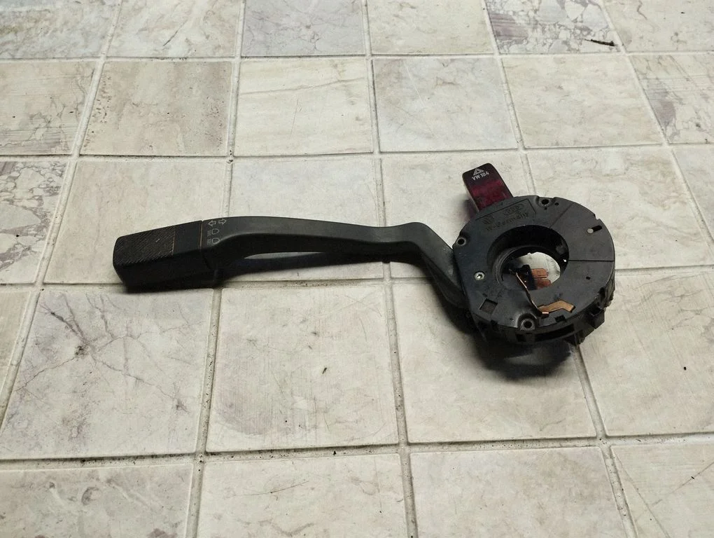Suunatulede/tulede hoob – Volkswagen Passat B4 (1994-1996)