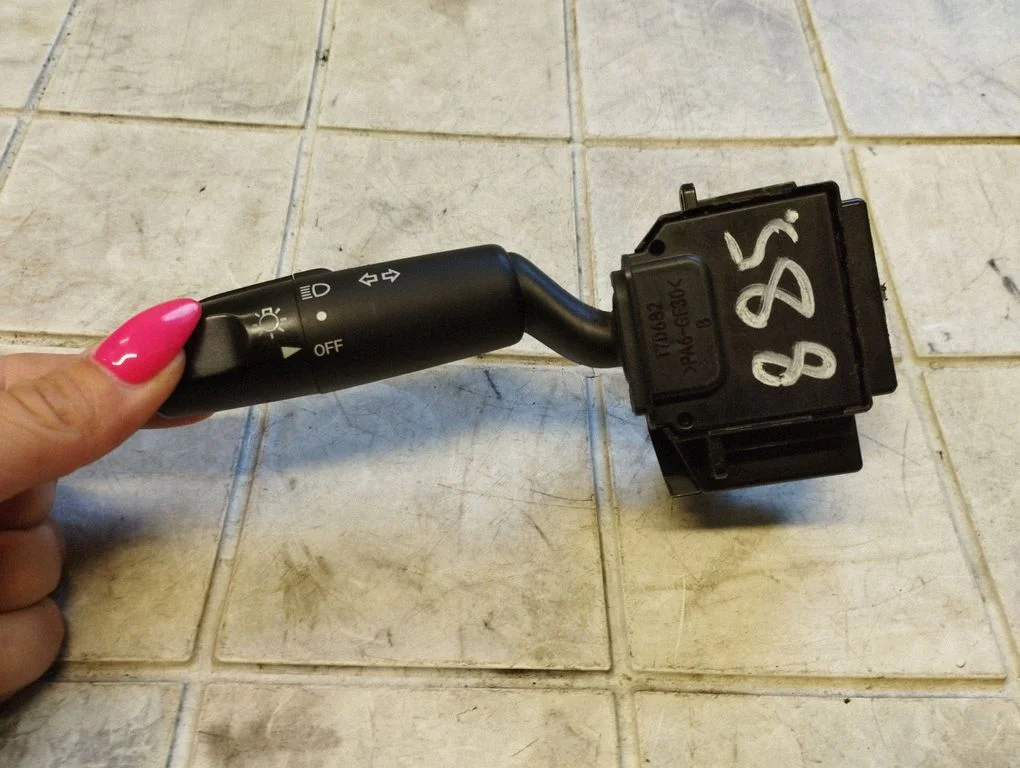 Indicator stalk 17D682