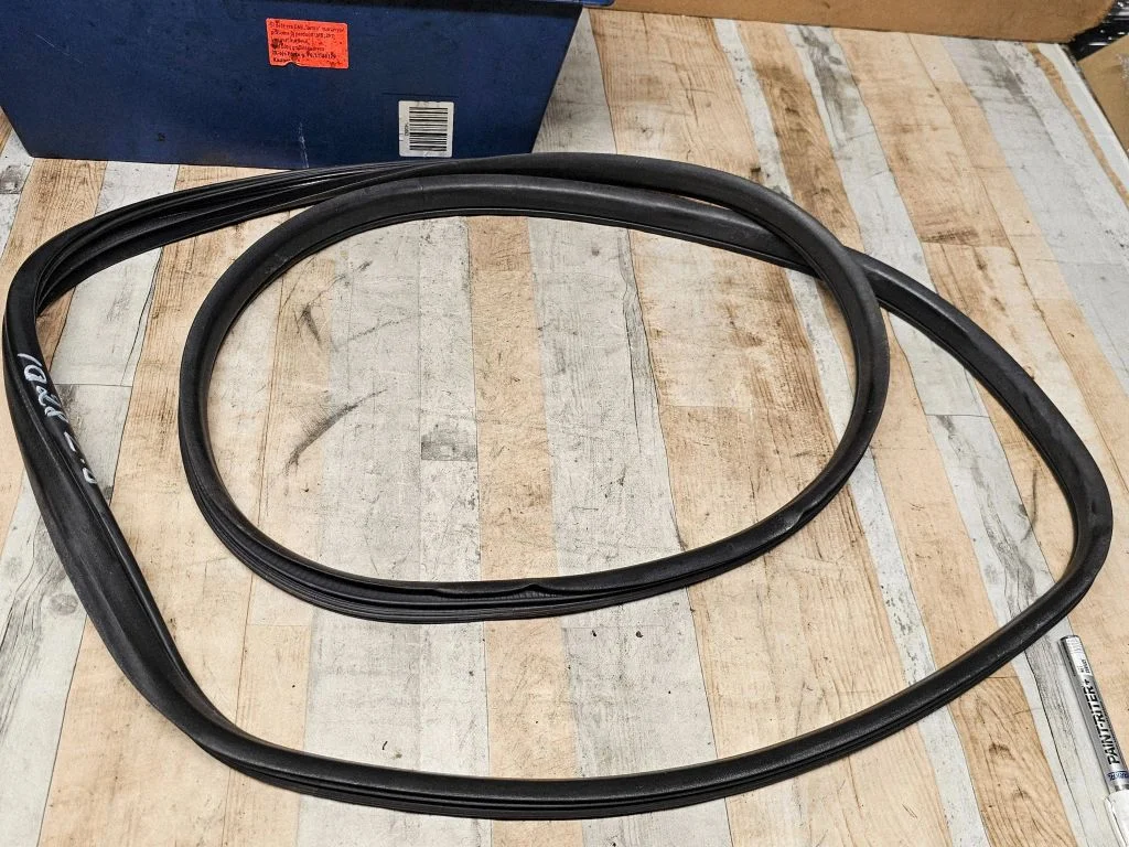 Rubber seal rear door 3D250525EV32