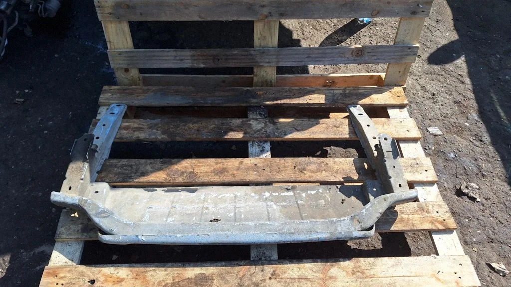 Front bumper support beam