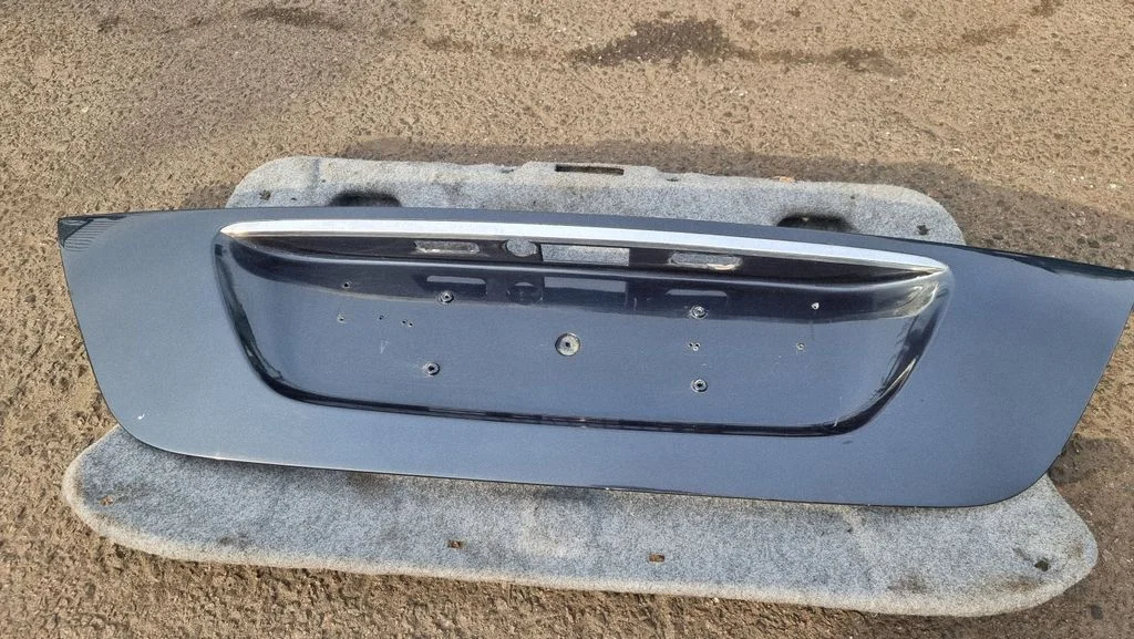 Tailgate trim 2117500237