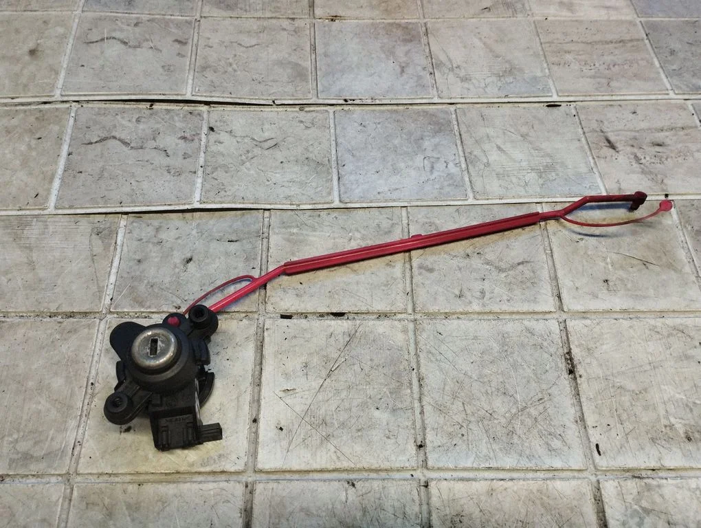 Tailgate exterior lock – BMW 3 Series E46 (1998-2005)