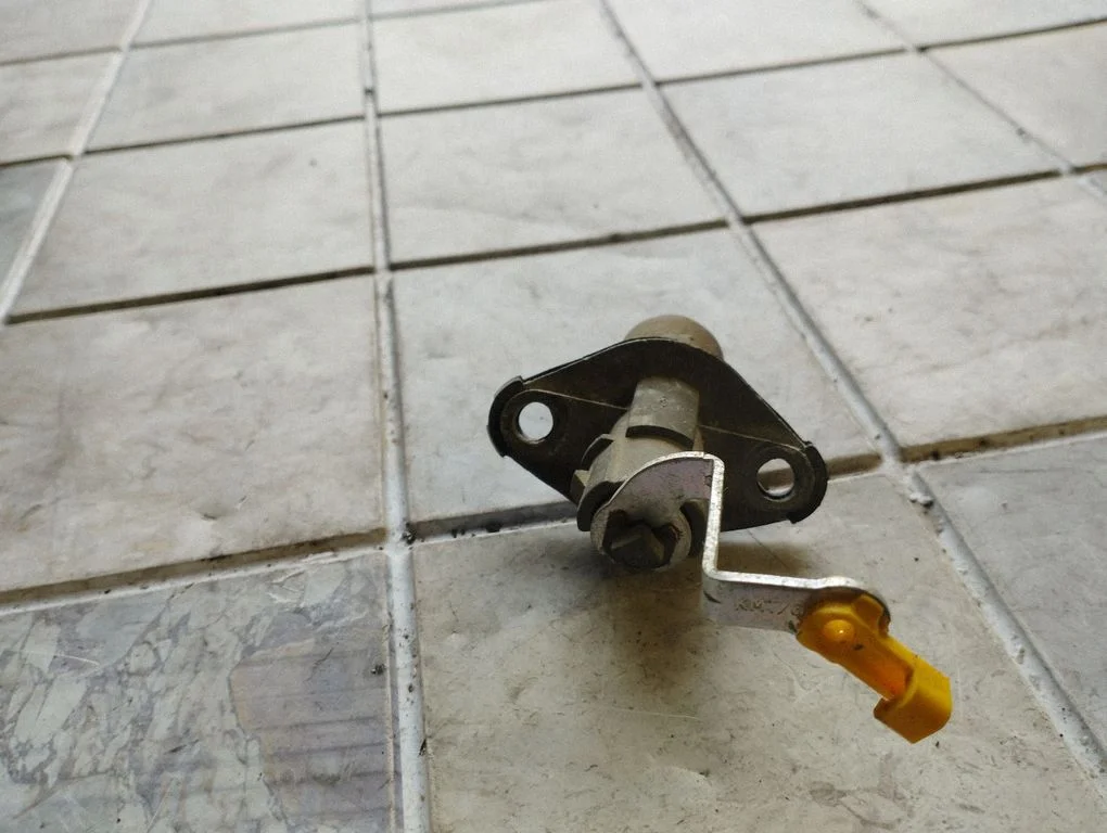 Tailgate exterior lock – KIA Sportage (2005-2010)