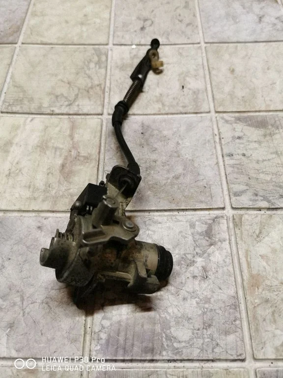Tailgate exterior lock – Audi A4 S4 B6 8E 8H (2001-2005)
