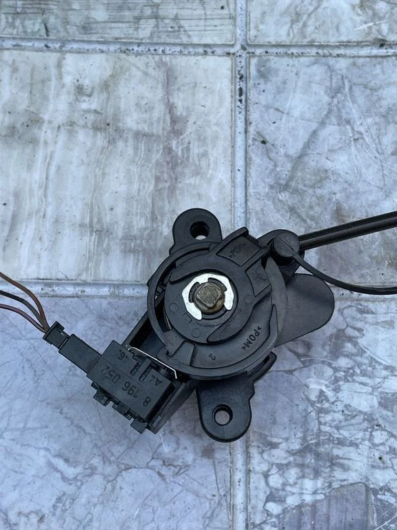 Tailgate exterior lock – BMW 3 Series E46 (1998-2005)