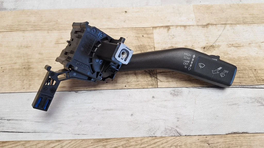 Klaasipuhastite hoob – Volkswagen Jetta V (2005-2010)