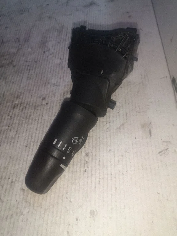 Wiper control stalk 25260AV715