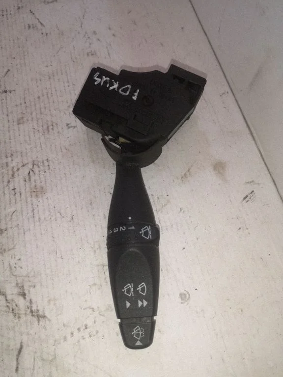 Klaasipuhastite hoob – Ford Focus (1998-2004)