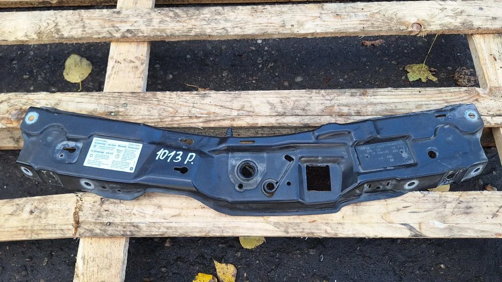 Top upper radiator support slam panel 13130901