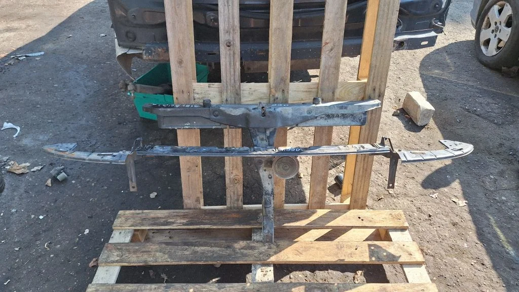 Radiatoru paneļa augšējā daļa