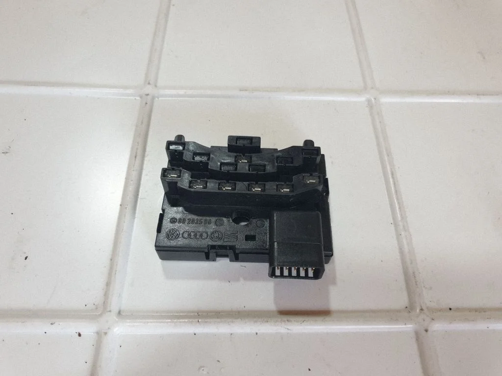 Steering angle sensor – Seat Altea XL (2004-2015)
