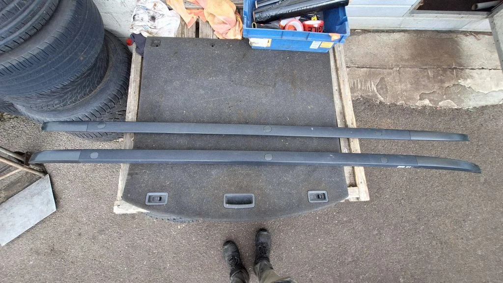 Roof bar rail 731867318