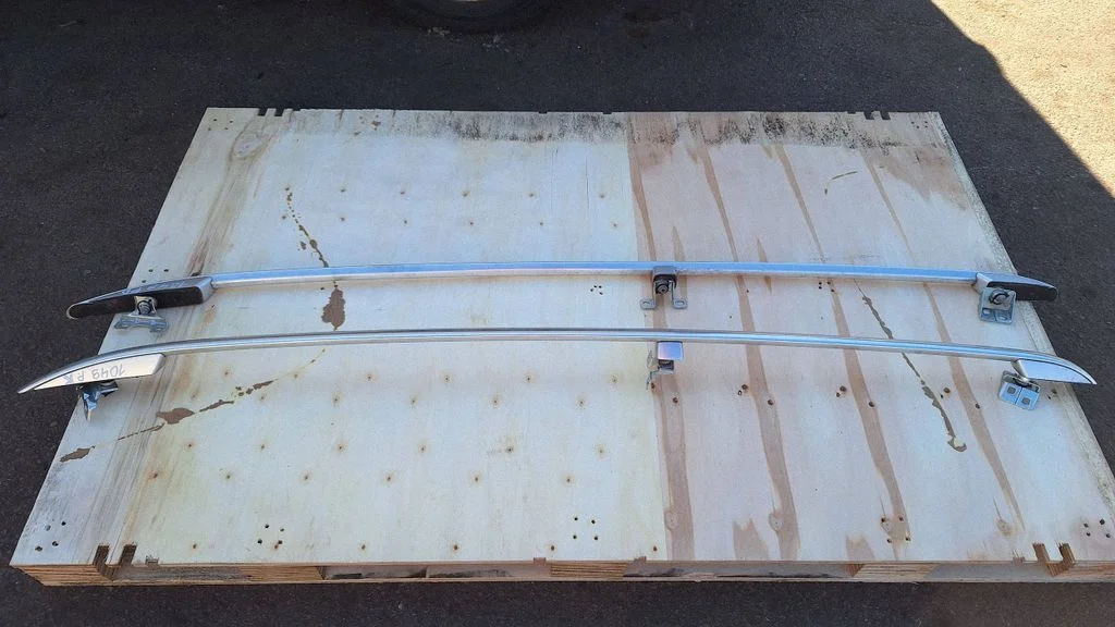 Roof bar rail 1T0860033H