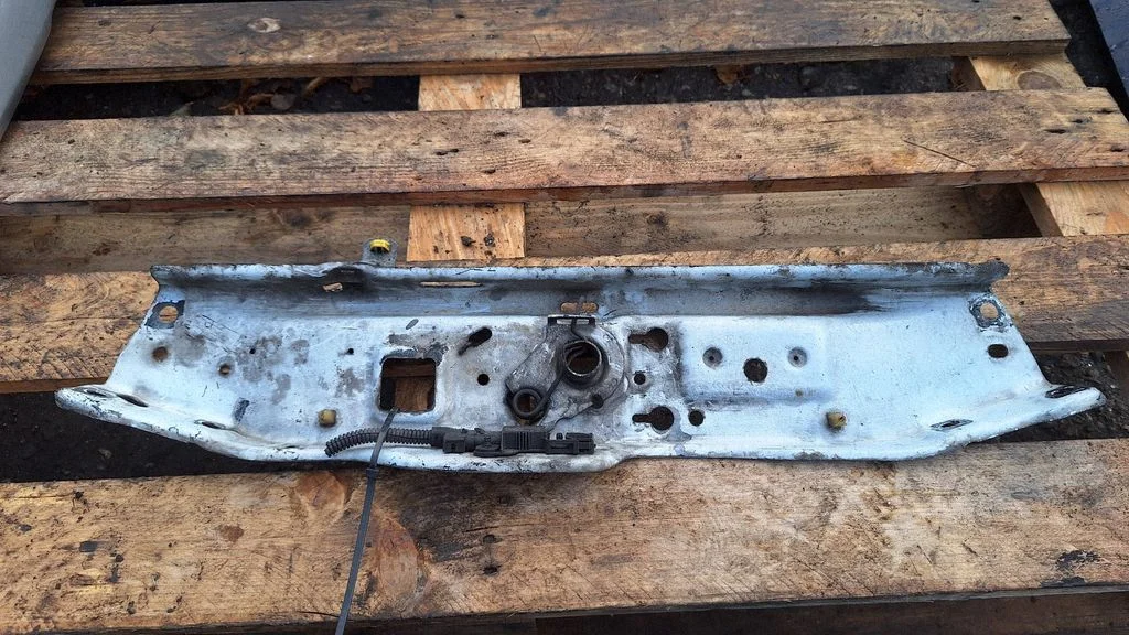 Top upper radiator support slam panel 13158750