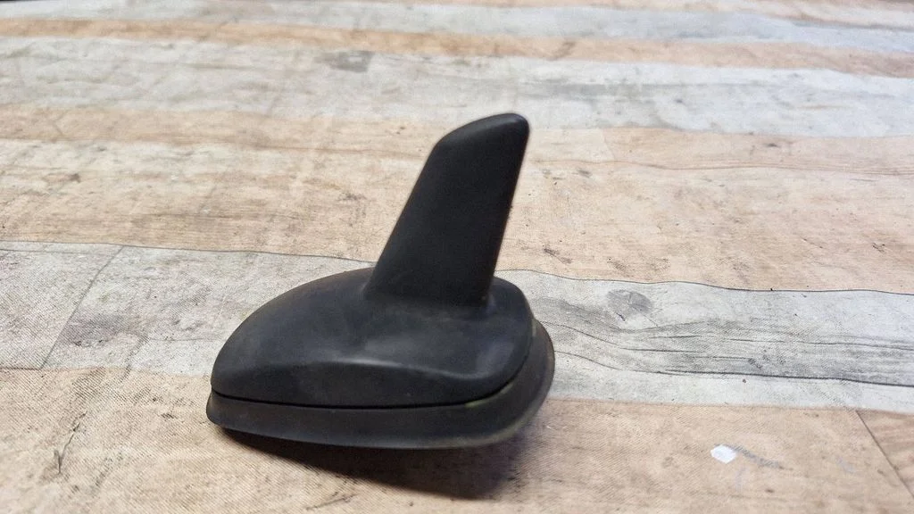 Aerial GPS antenna 1K0035507L