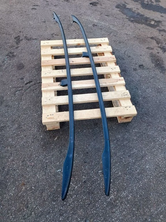 Roof bar rail