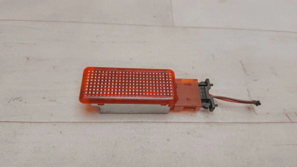 Other interior light – Volkswagen Touareg I (2002-2010)