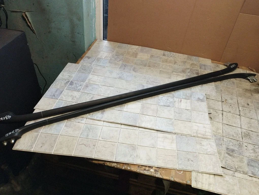 Roof bar rail