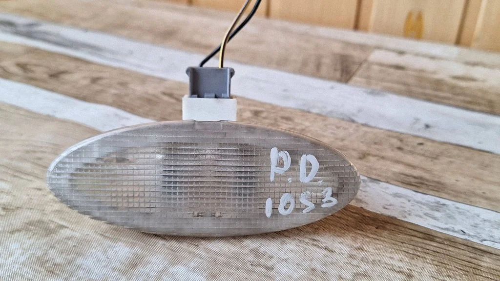 Other interior light 04685676AA