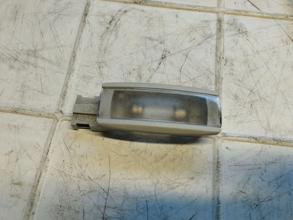 Other interior light – Volkswagen Tiguan (2007-2016)