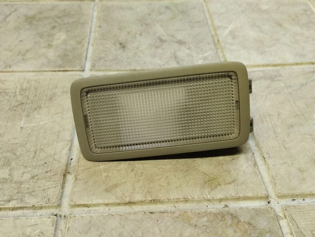 Other interior light – Lexus IS 220D-250-350 (2006-2013)
