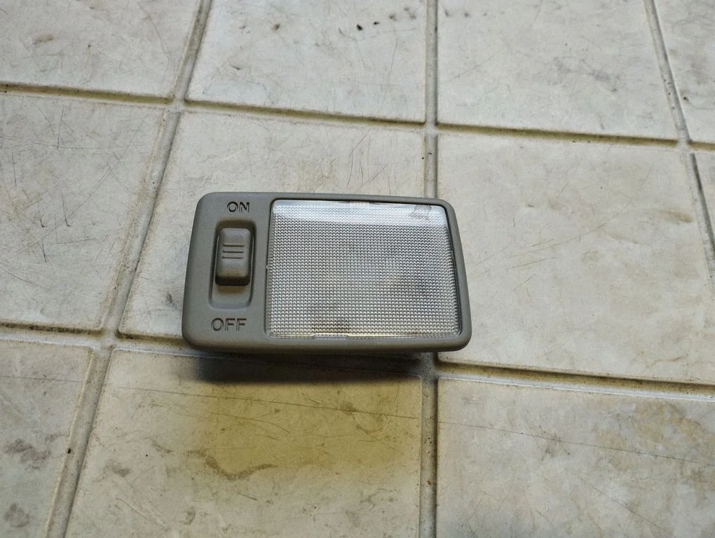 Other interior light – Toyota Prius (XW20) (2003-2009)