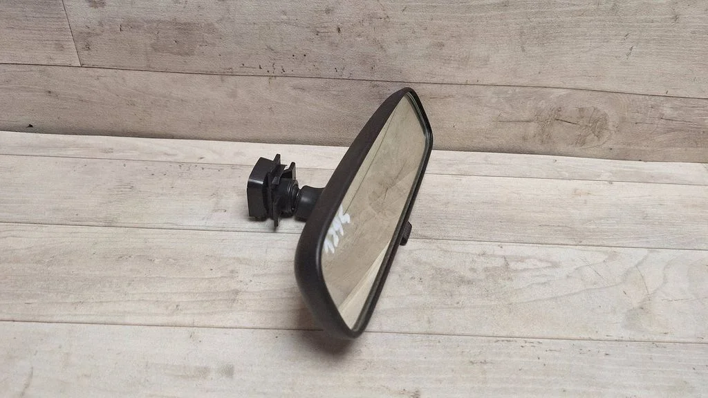 Rear view mirror (interior) 022197
