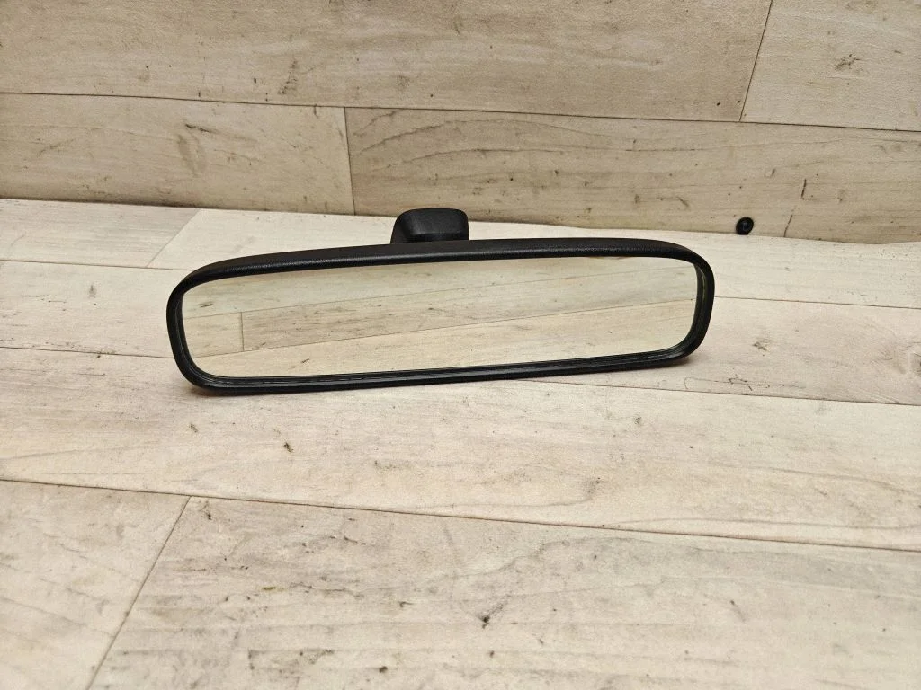 Rear view mirror (interior) – Mitsubishi Grandis (2003-2011)