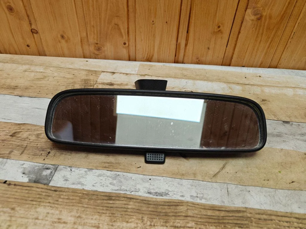 Rear view mirror (interior) 022197