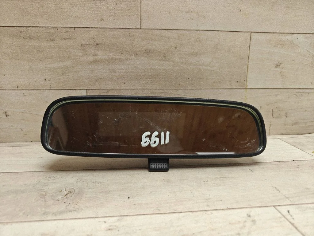 Rear view mirror (interior) E4022197