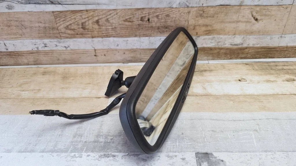 Rear view mirror (interior) – Toyota Corolla Verso AR10 (2004-2009)
