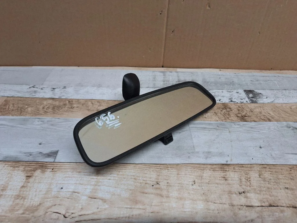Rear view mirror (interior) 022143