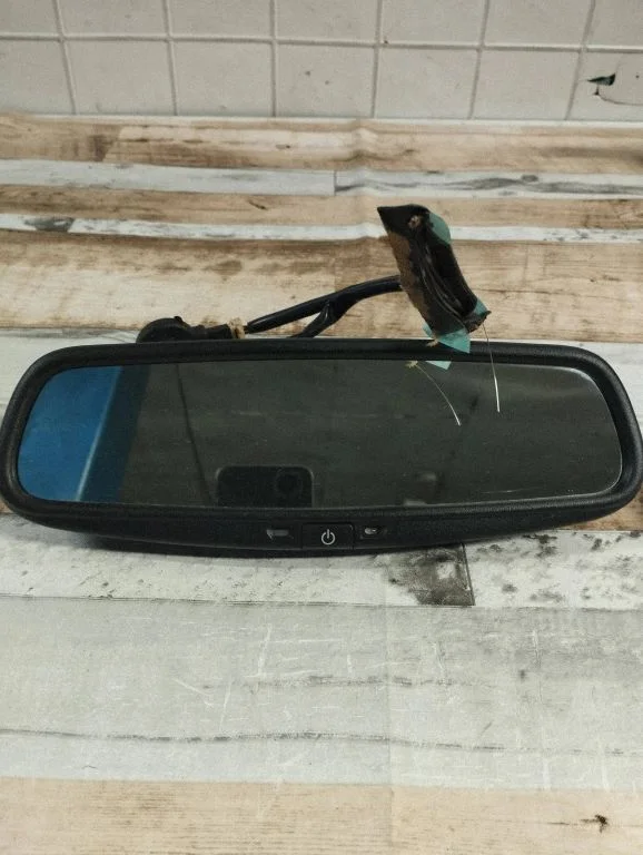 Rear view mirror (interior) – Toyota Corolla Verso AR10 (2004-2009)