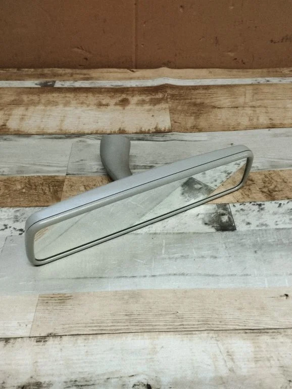 Rear view mirror (interior) 014022