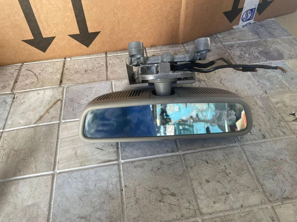 Rear view mirror (interior) 424032