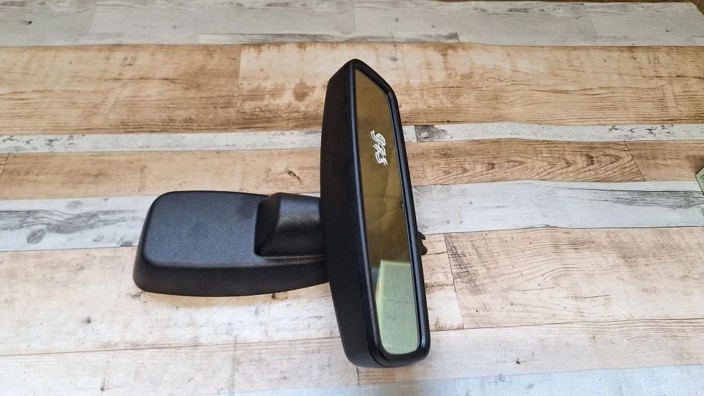 Rear view mirror (interior) 026532