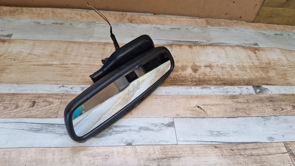 Rear view mirror (interior) – Toyota Avensis T250 (2006-2009)