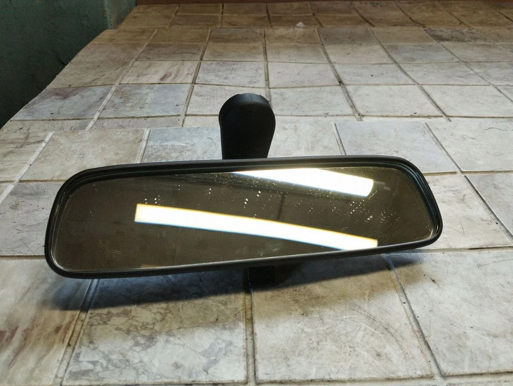 Rear view mirror (interior) – Subaru Outback (2007-2009)