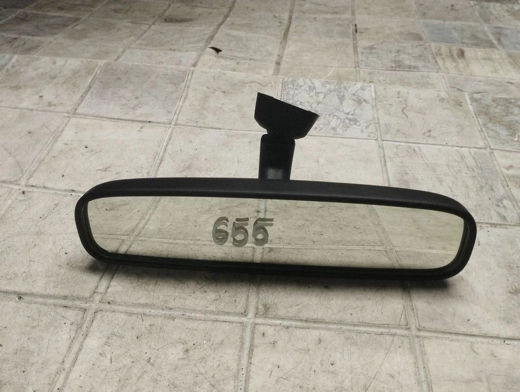 Rear view mirror (interior) 022197
