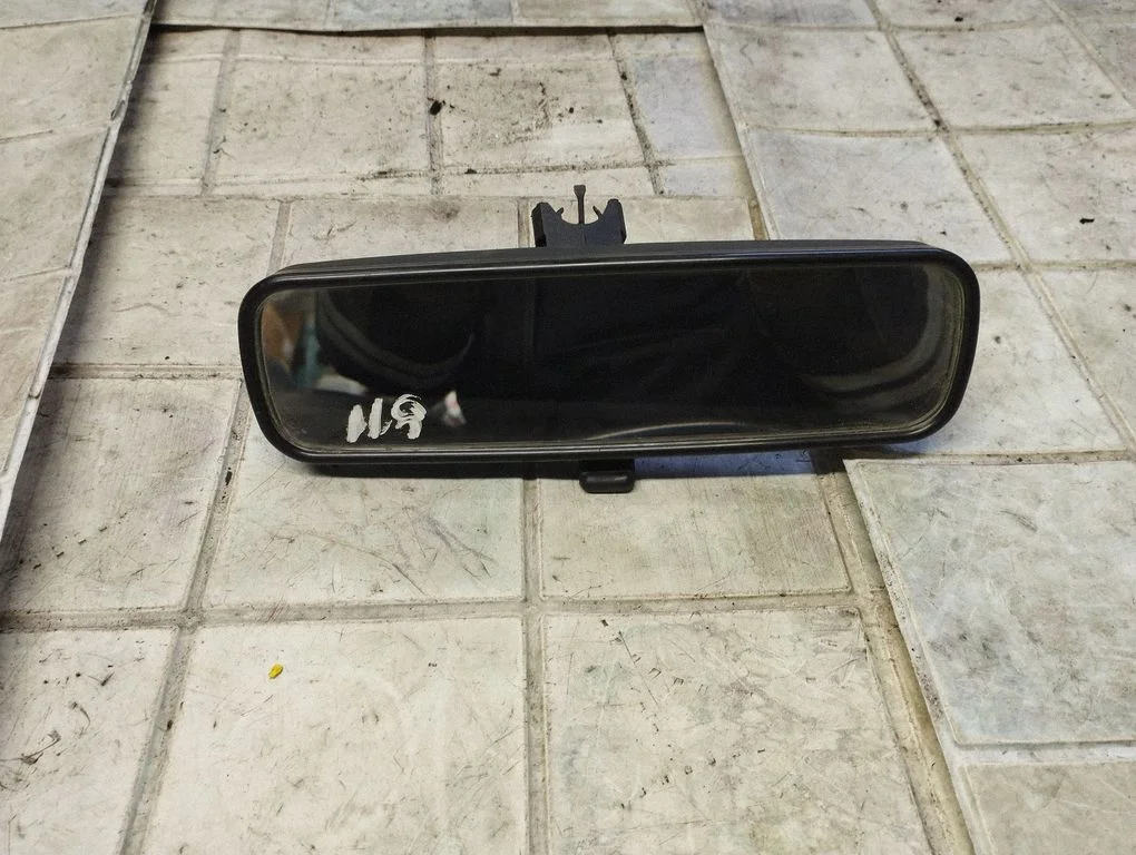 Tahavaatepeegel (salongis) – Volvo V50 (2004-2007)