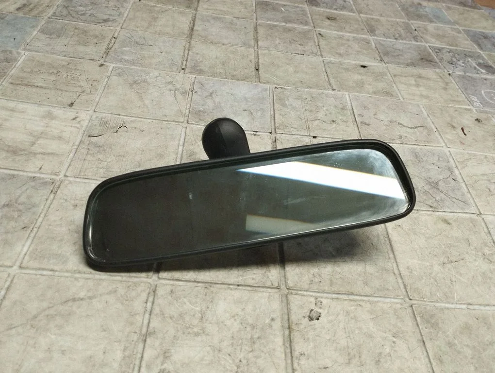 Rear view mirror (interior) – Subaru Outback (2009-2014)