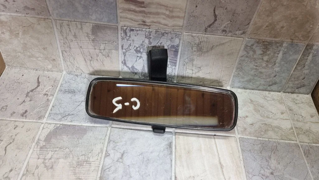 Rear view mirror (interior) 4413947816