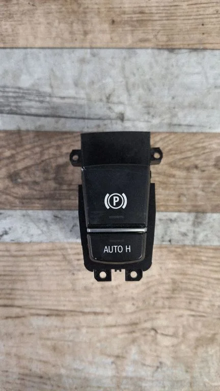 Hand parking brake switch 9159997