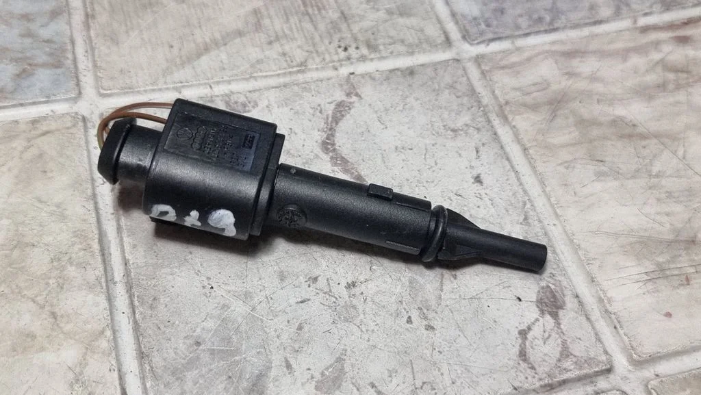 Salona temperatūras sensors 1J0973722