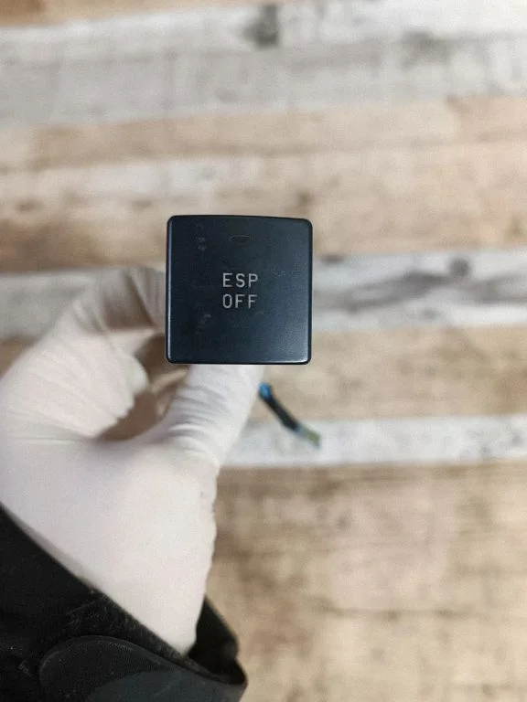 ESP (stabiilsussüsteemi) lüliti 96420049